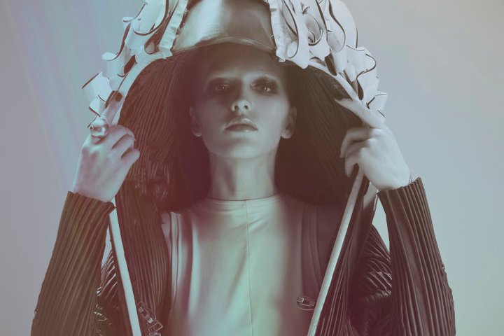 Ph: Victoria Leites / As: Julian Giacobbe / Stylist: Dra. Whatavision / Make up: Joy Blanco para Jazmín Calcarami Estudio/ Hair: Alejandro Reyes / Model: Janet Bianconi para REBEL MANAGEMENT